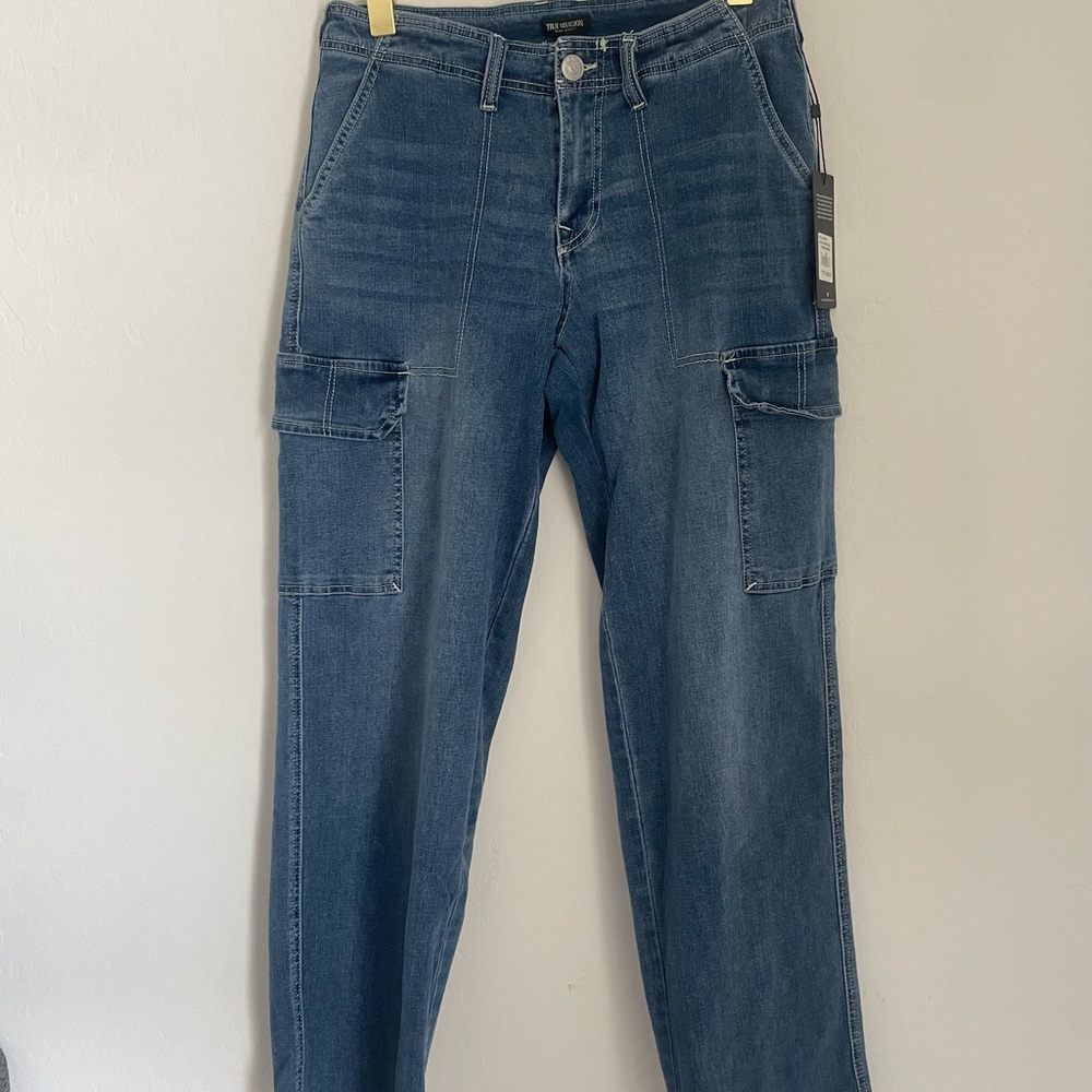TRUE RELIGION - Baggy Cargo Straight Jeans - Size 28 - NWT